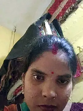 Snapshot of Shreya-750 chatting on November 3, 2025, 7:02 am Shreya-750 online show from November 3, 2025, 7:02 am