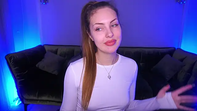 AleksaaJoy online show from November 3, 2025, 2:42 pm