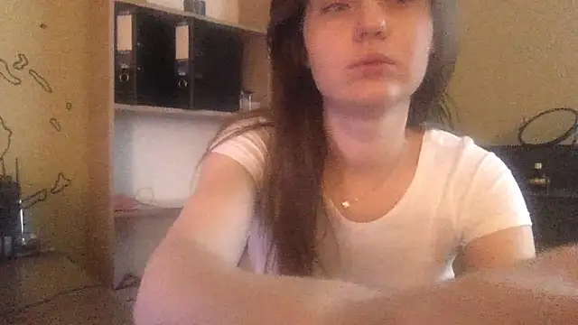 DollyRoma online show from November 10, 2025, 8:30 am