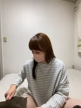 Snapshot of HONMONOHUUHU chatting on December 4, 2025, 3:55 pm HONMONOHUUHU online show from December 4, 2025, 3:55 pm