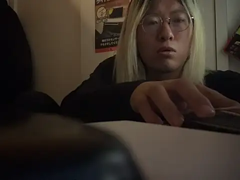 MUIMUICHAN27 online show from March 16, 2026, 5:15 am