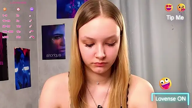 ElissaGlod online show from March 4, 2026, 11:18 am