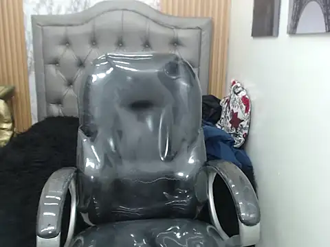 Snapshot of paul_ponce chatting on November 8, 2025, 12:31 pm paul ponce online show from November 8, 2025, 12:31 pm