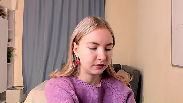 Snapshot of CathyHeximer chatting on December 1, 2025, 8:26 am CathyHeximer online show from December 1, 2025, 8:26 am