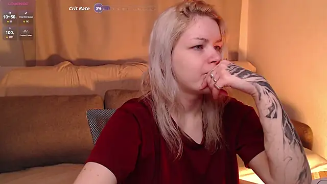 Snapshot of CherryNight6 chatting on December 1, 2025, 8:21 pm CherryNight6 online show from December 1, 2025, 8:21 pm