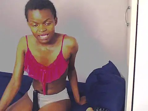 Sweet-PetiteX online show from November 7, 2025, 5:28 pm