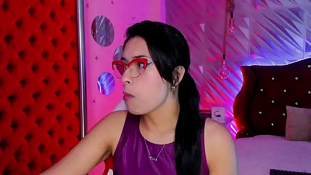 Roxanne Han online show from April 20, 2026, 12:08 pm