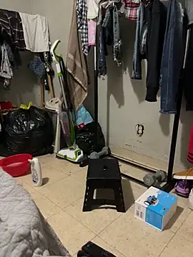 DiabloDicc74 online show from November 24, 2025, 5:29 am