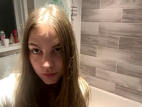 Snapshot of elliepixie chatting on October 25, 2025, 10:43 pm elliepixie online show from October 25, 2025, 10:43 pm