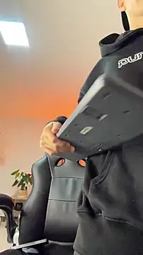 Sebastian Reed online show from February 20, 2026, 5:26 am