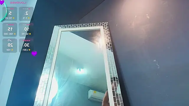 Snapshot of NaomiQueents chatting on November 28, 2025, 2:50 pm NaomiQueents online show from November 28, 2025, 2:50 pm