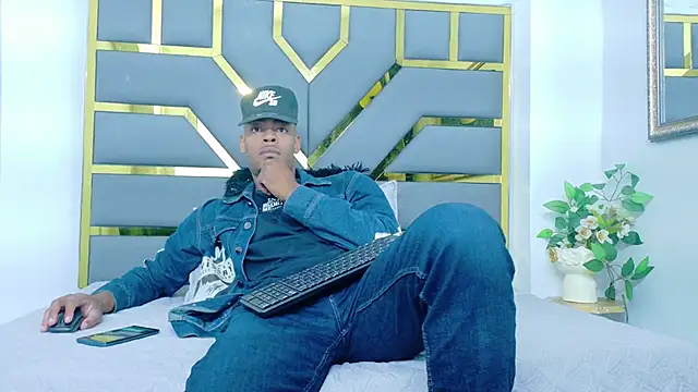 Snapshot of Neytanmalcon chatting on November 21, 2025, 9:03 pm Neytanmalcon online show from November 21, 2025, 9:03 pm