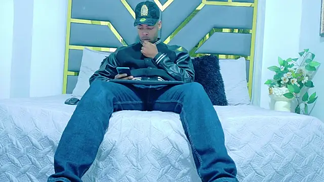 Snapshot of Neytanmalcon chatting on November 23, 2025, 11:42 am Neytanmalcon online show from November 23, 2025, 11:42 am