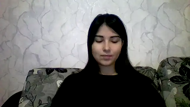 Snapshot of Amy-Diaz chatting on October 28, 2025, 7:40 am Amy-Diaz online show from October 28, 2025, 7:40 am
