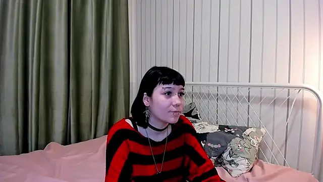 KandiStonelake online show from October 28, 2025, 5:56 pm