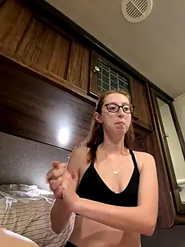 Snapshot of sweet-vixen chatting on November 8, 2025, 6:39 am sweet-vixen online show from November 8, 2025, 6:39 am