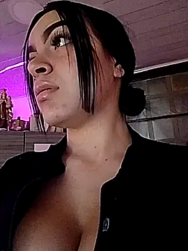 Snapshot of Nuvi_jonhs chatting on November 11, 2025, 10:15 pm Nuvi jonhs online show from November 11, 2025, 10:15 pm