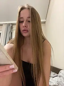 Snapshot of Angel_hotyy chatting on November 29, 2025, 10:21 pm Angel hotyy online show from November 29, 2025, 10:21 pm