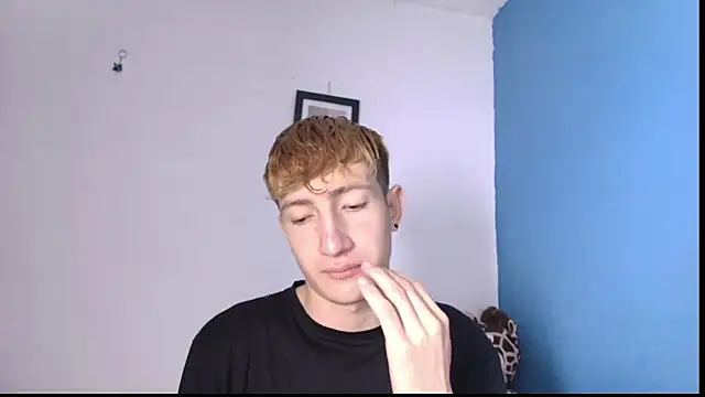 Erick Taylor3 online show from April 22, 2026, 6:47 pm