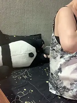 May2k2 online show from April 11, 2026, 8:40 am