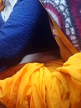 janvi sharma87 online show from December 18, 2025, 7:29 pm