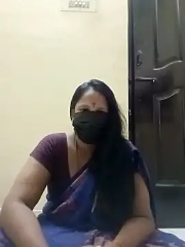 Snapshot of tamilammu1431 chatting on October 24, 2025, 8:35 am tamilammu1431 online show from October 24, 2025, 8:35 am