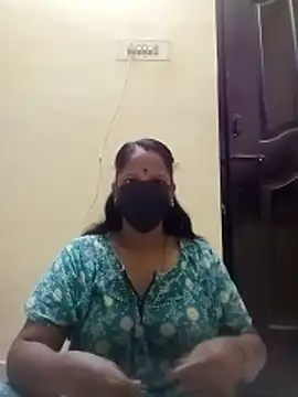 Snapshot of tamilammu1431 chatting on October 27, 2025, 1:06 am tamilammu1431 online show from October 27, 2025, 1:06 am