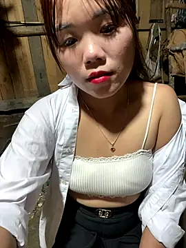 nachi-baby online show from November 16, 2025, 1:27 pm