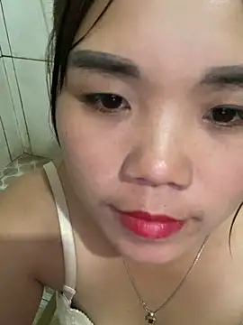 nachi-baby online show from November 12, 2025, 10:41 am