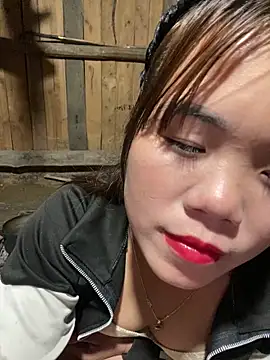 nachi-baby online show from November 26, 2025, 2:06 pm