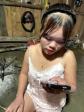 nachi-baby online show from December 2, 2025, 8:38 am