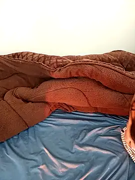 Snapshot of Cherry_Le02 chatting on December 15, 2025, 6:08 am Cherry Le02 online show from December 15, 2025, 6:08 am