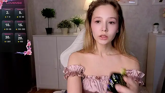 Snapshot of insaneinsomnia chatting on October 29, 2025, 9:19 am insaneinsomnia online show from October 29, 2025, 9:19 am