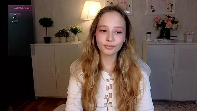 Snapshot of insaneinsomnia chatting on October 31, 2025, 9:17 am insaneinsomnia online show from October 31, 2025, 9:17 am