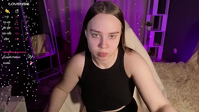 Snapshot of LunaDreeam chatting on November 8, 2025, 3:04 pm LunaDreeam online show from November 8, 2025, 3:04 pm