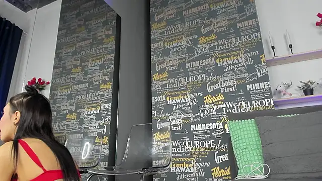 DemmiLove online show from February 6, 2026, 8:38 pm