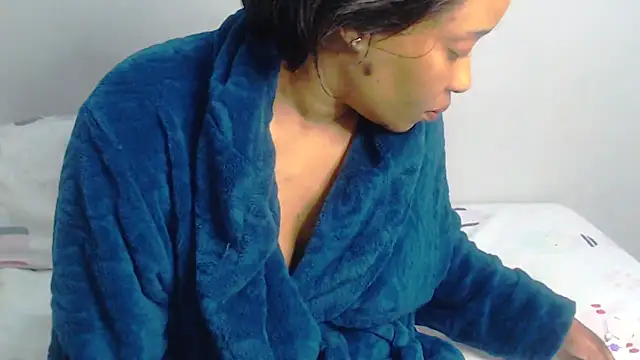 CocoCaramel-X online show from December 4, 2025, 4:11 am