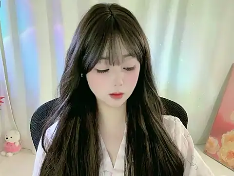 Snapshot of Clover_zizi chatting on December 17, 2025, 7:24 am Clover zizi online show from December 17, 2025, 7:24 am