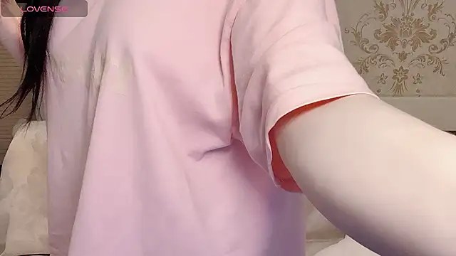 Snapshot of anna-888- chatting on February 13, 2026, 1:22 pm anna-888- online show from February 13, 2026, 1:22 pm