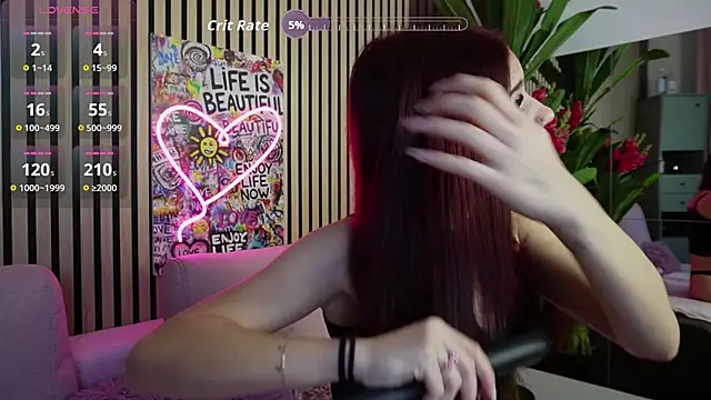 Snapshot of MirunaHaze chatting on November 13, 2025, 4:27 am MirunaHaze online show from November 13, 2025, 4:27 am