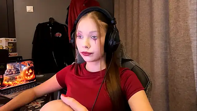 Snapshot of Softixq chatting on November 1, 2025, 1:16 pm Softixq online show from November 1, 2025, 1:16 pm