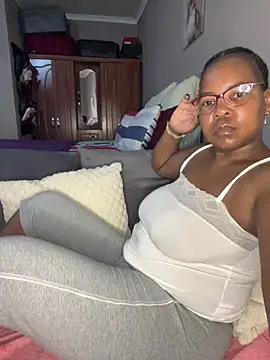 Snapshot of SweetCandy84 chatting on December 3, 2025, 10:58 am SweetCandy84 online show from December 3, 2025, 10:58 am