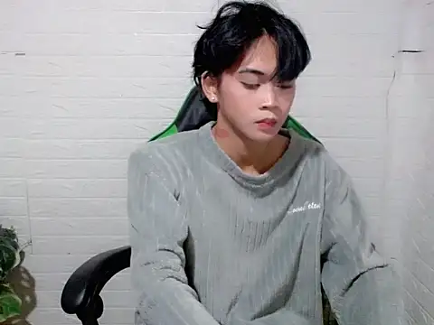 Snapshot of AsianCuteGuy21 chatting on April 5, 2026, 5:08 pm AsianCuteGuy21 online show from April 5, 2026, 5:08 pm