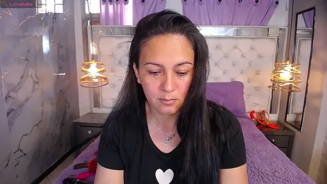 Melissa-roberts online show from December 2, 2025, 7:15 pm