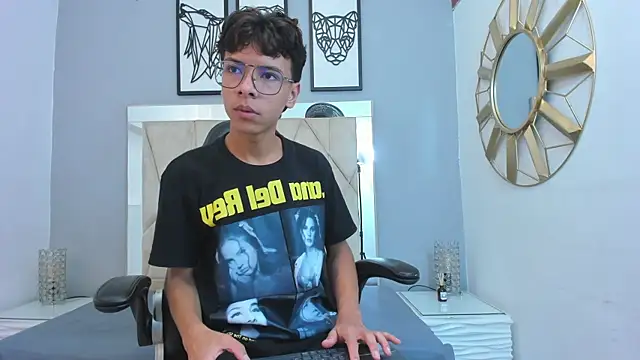 adams bobby online show from November 24, 2025, 11:32 am