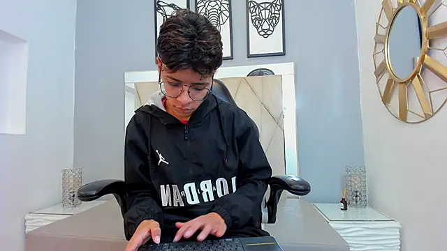 adams bobby online show from December 14, 2025, 11:38 am