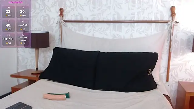 Snapshot of LexyBlaze_ chatting on November 21, 2025, 11:20 am LexyBlaze online show from November 21, 2025, 11:20 am