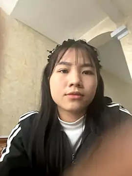 Snapshot of Ruby_68 chatting on December 4, 2025, 4:11 am Ruby 68 online show from December 4, 2025, 4:11 am