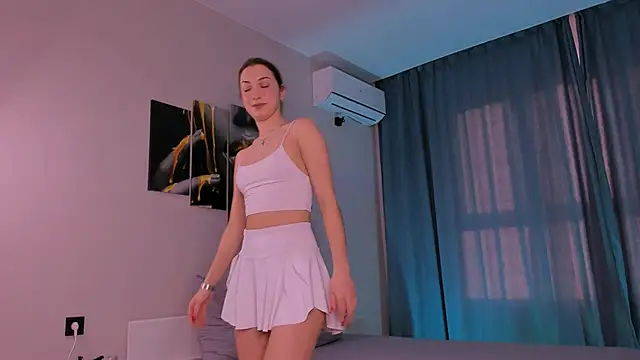 Kandeess online show from March 11, 2026, 2:55 pm