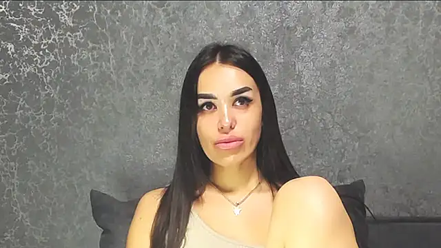 velvetveyraX online show from April 26, 2026, 3:42 pm